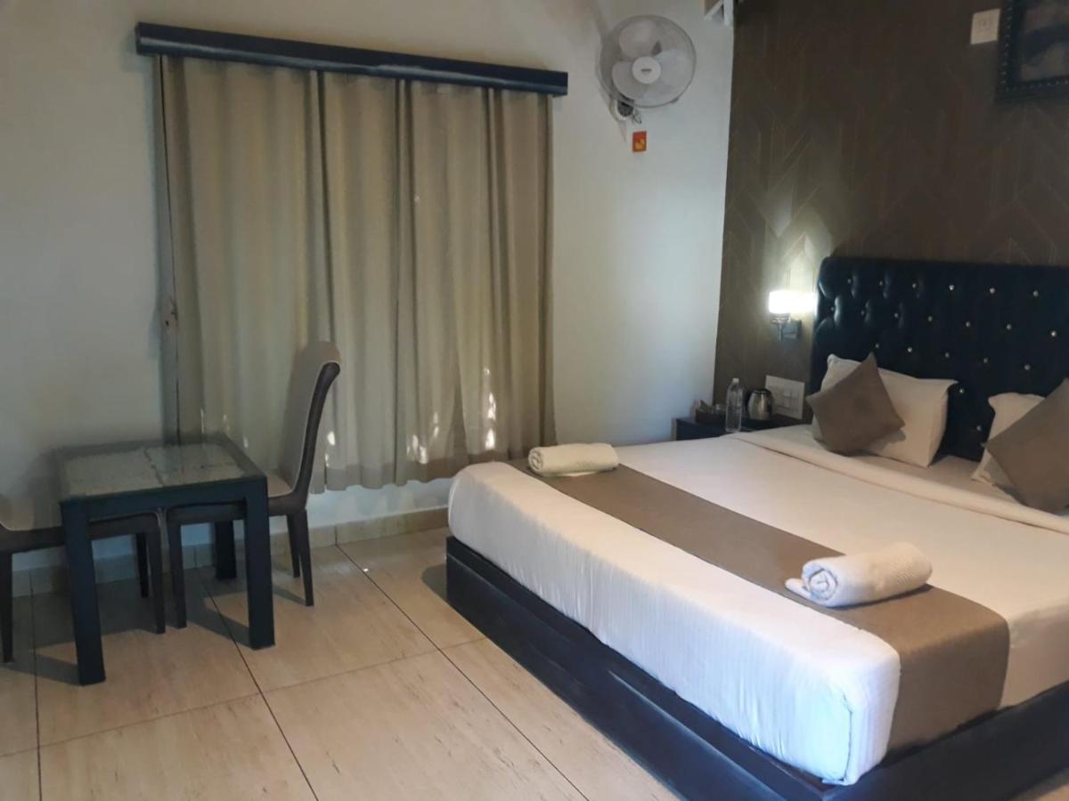 Misty Rain Estate Hotell Madikeri Eksteriør bilde