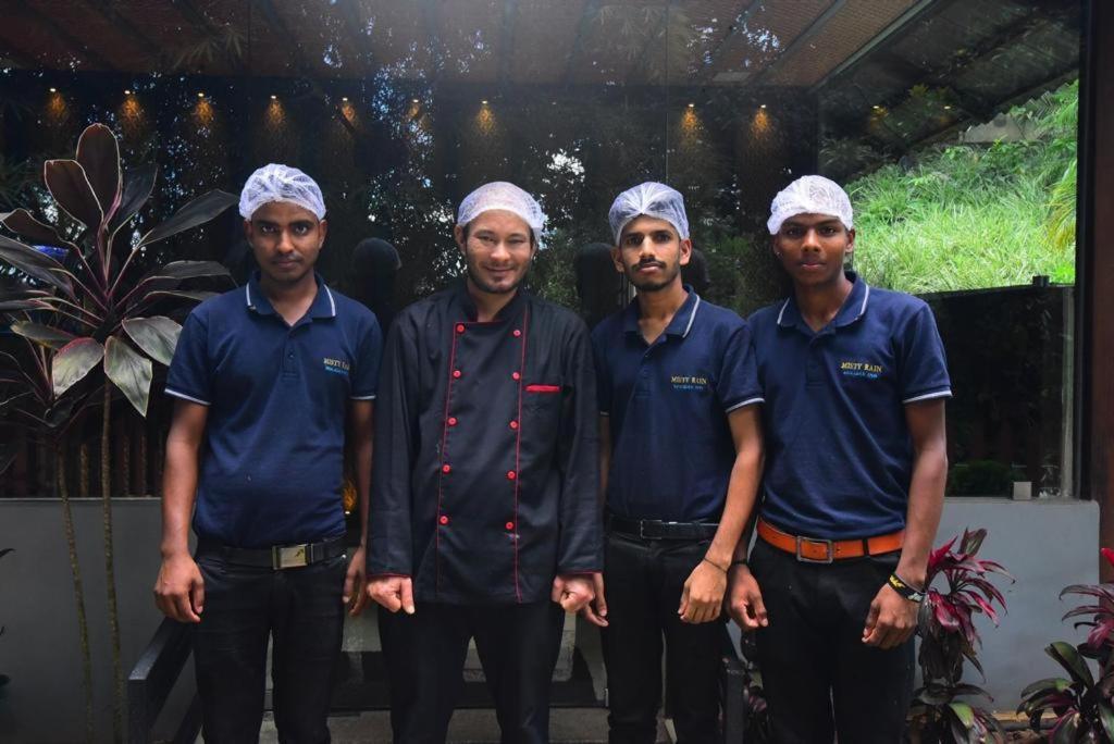 Misty Rain Estate Hotell Madikeri Eksteriør bilde